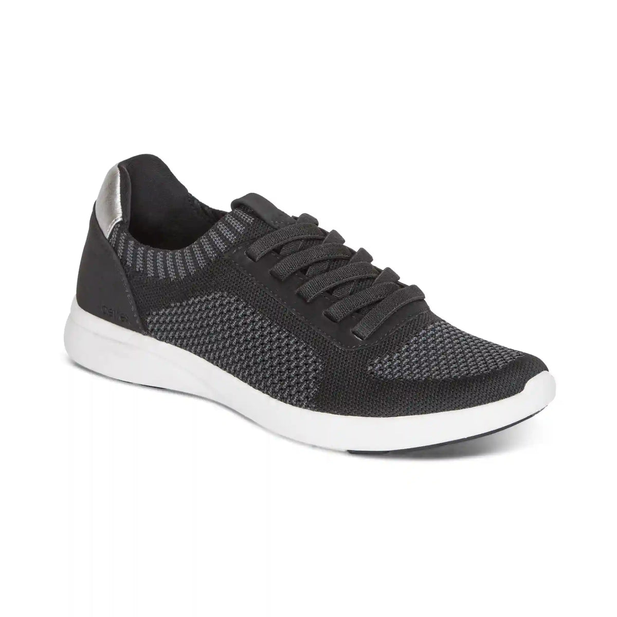 Teagan Arch Support Sneaker - Black